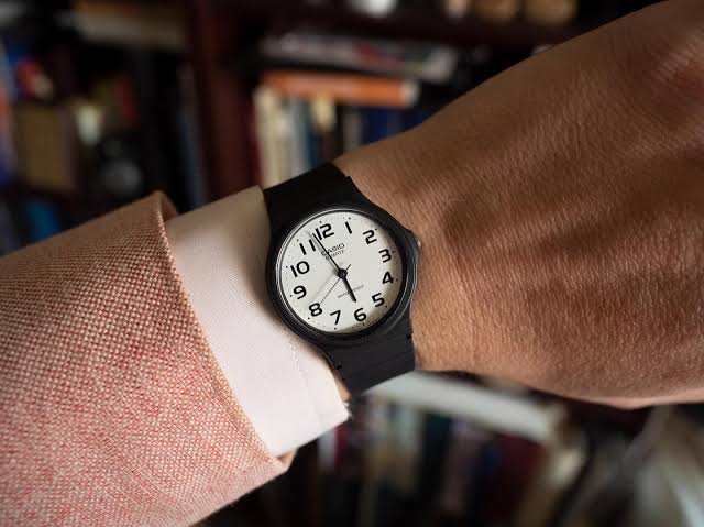 Casio MQ-24-7B2